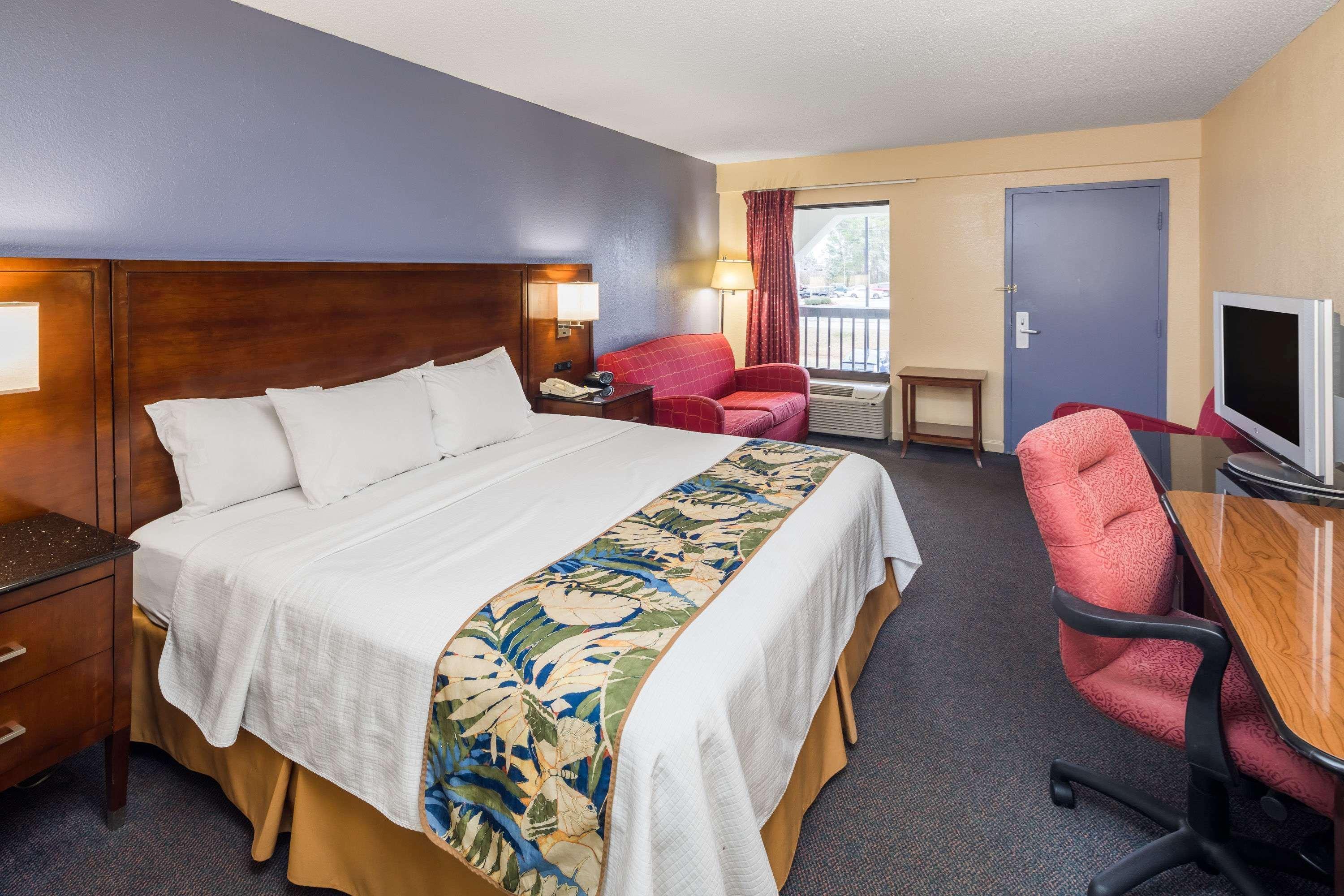 Days Inn By Wyndham Walterboro Buitenkant foto