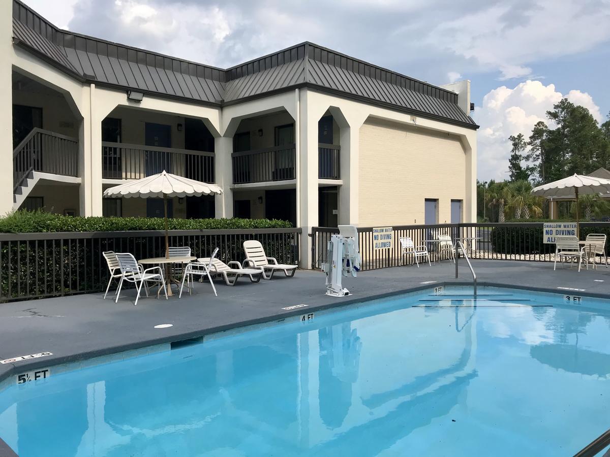 Days Inn By Wyndham Walterboro Buitenkant foto