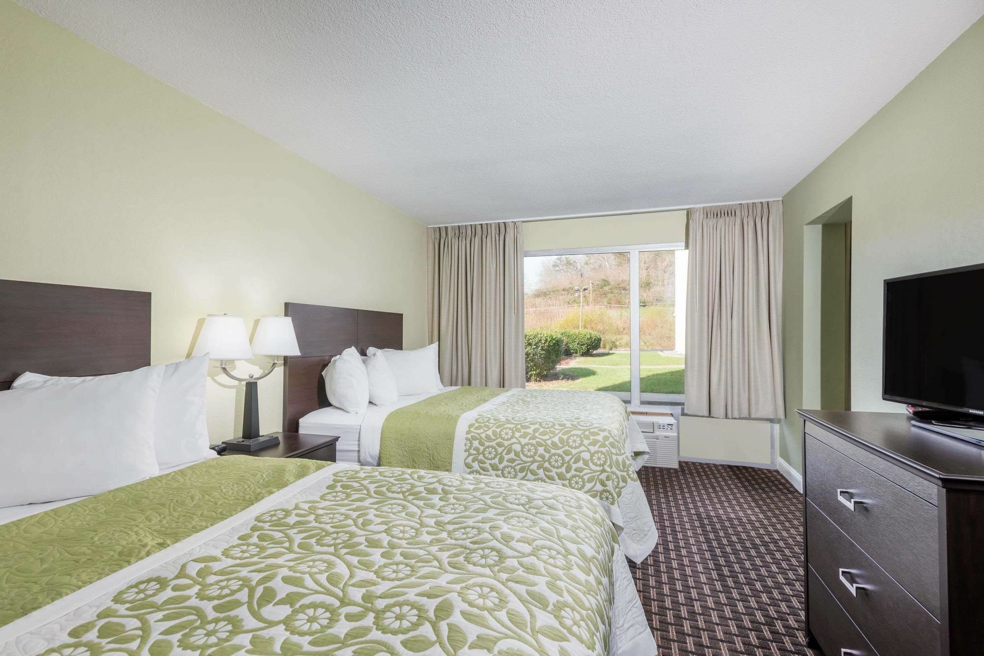 Days Inn By Wyndham Walterboro Buitenkant foto