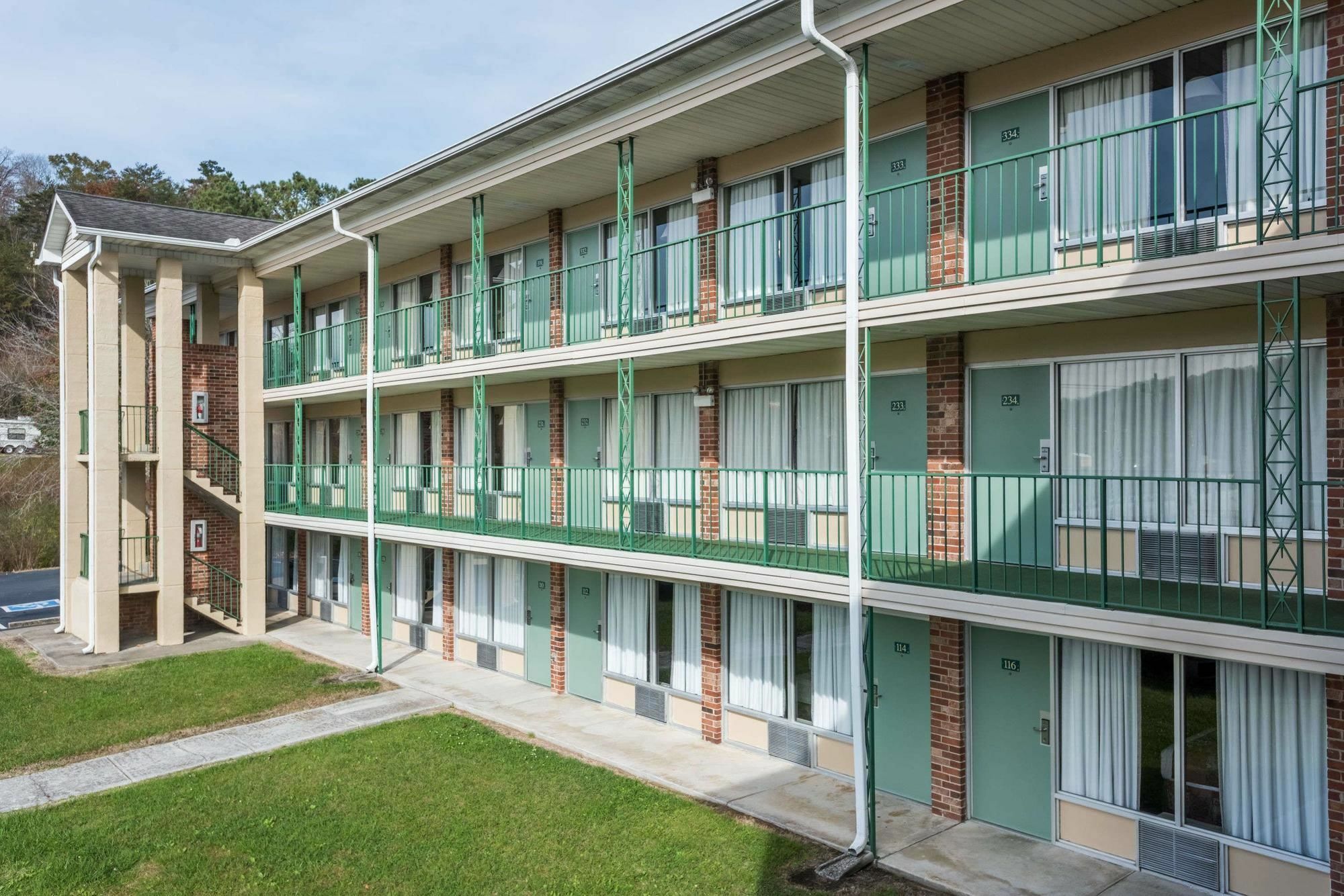 Days Inn By Wyndham Walterboro Buitenkant foto