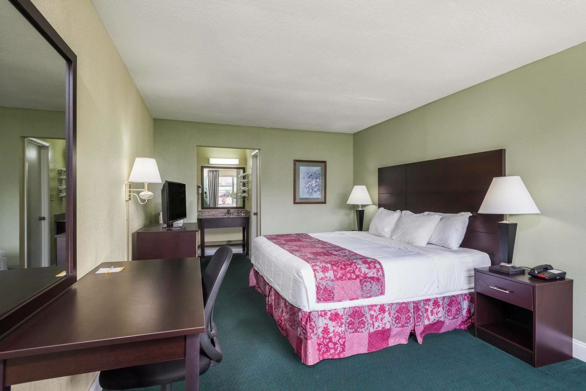 Days Inn By Wyndham Walterboro Buitenkant foto